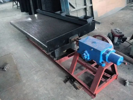 Good Sorting Efficiency Simple Operation Low Energy Consumption Ore Shaking Table