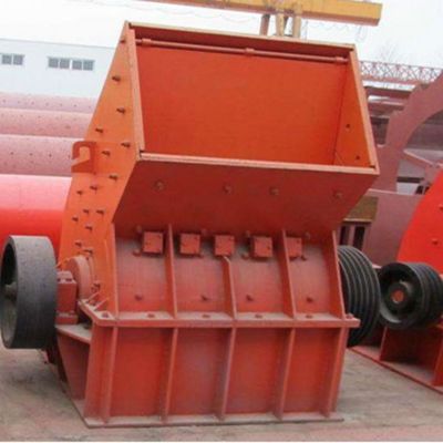 Smooth operation low dust low power consumption and high efficiency fine crusher